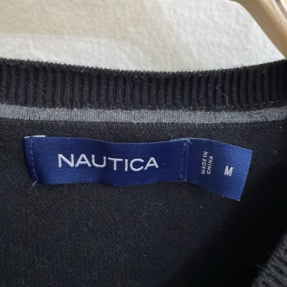 NAUTICA Men's Crewneck Pullover Sweater Size Medium in Black Gray - Picture 2 of 5